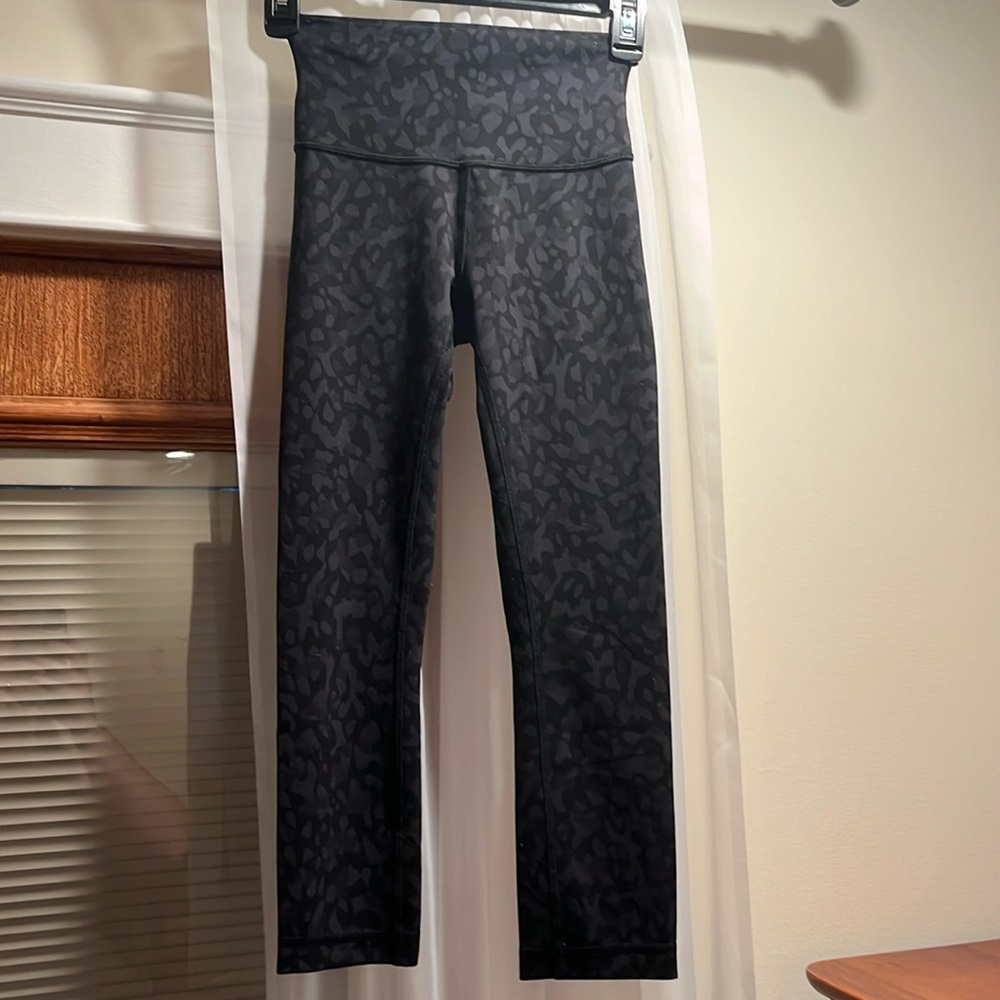 Lululemon Align High-Rise Crop 21" size 2 Heritage 365 Camo Deep Coal Mu…